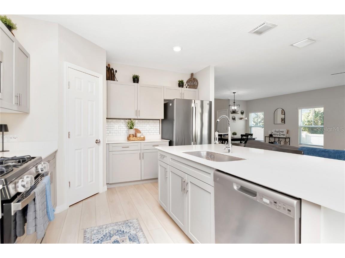 11338 Brook Edge Avenue Riverview FL 33569 TB8440857 image18