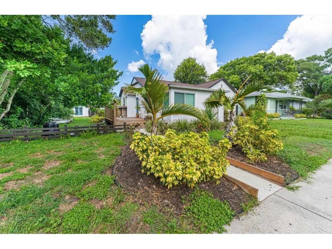 1134 27th Street N Saint Petersburg FL 33713 TB8327982 image1