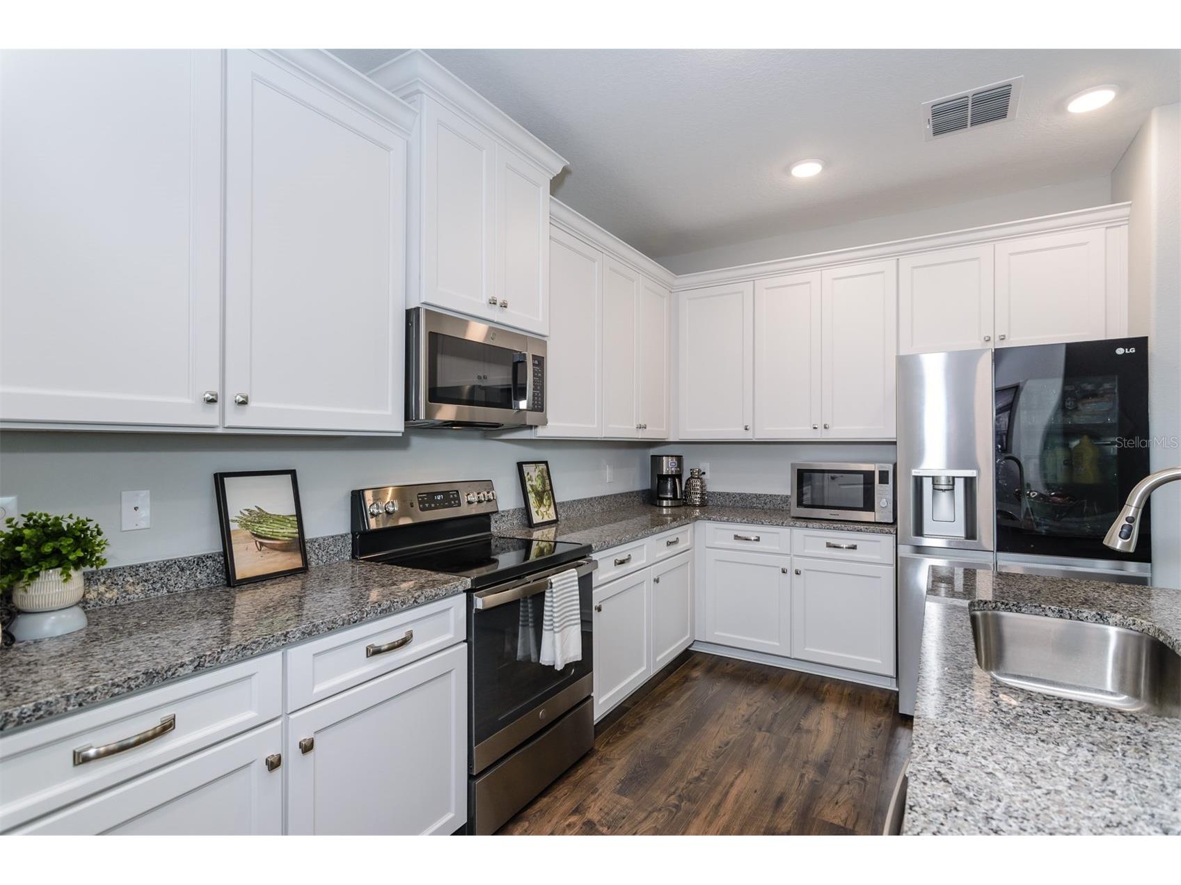 11347 Weaver Hollow Road New Port Richey FL 34654 TB8473592 image16