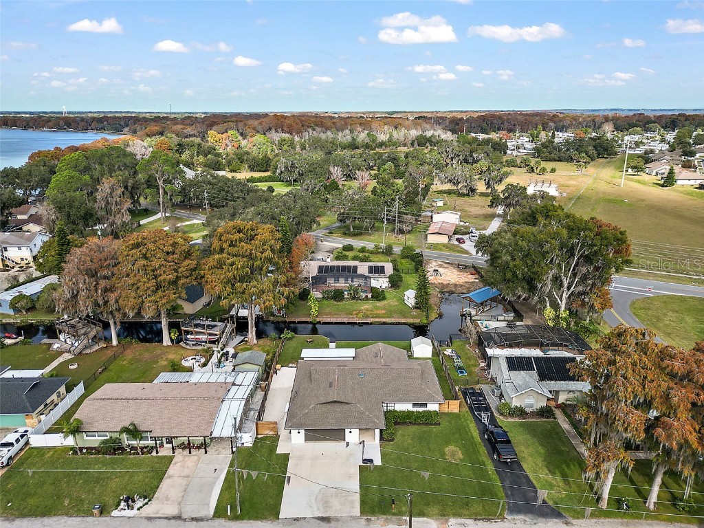 11349 Davison Lane Tavares FL 32778 - LAKE HARRIS G5076857 image1