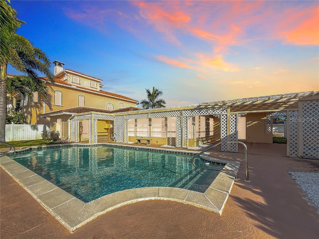 1135 81st Street S Saint Petersburg FL 33707 - BOCA CIEGA BAY TB8451865 image2