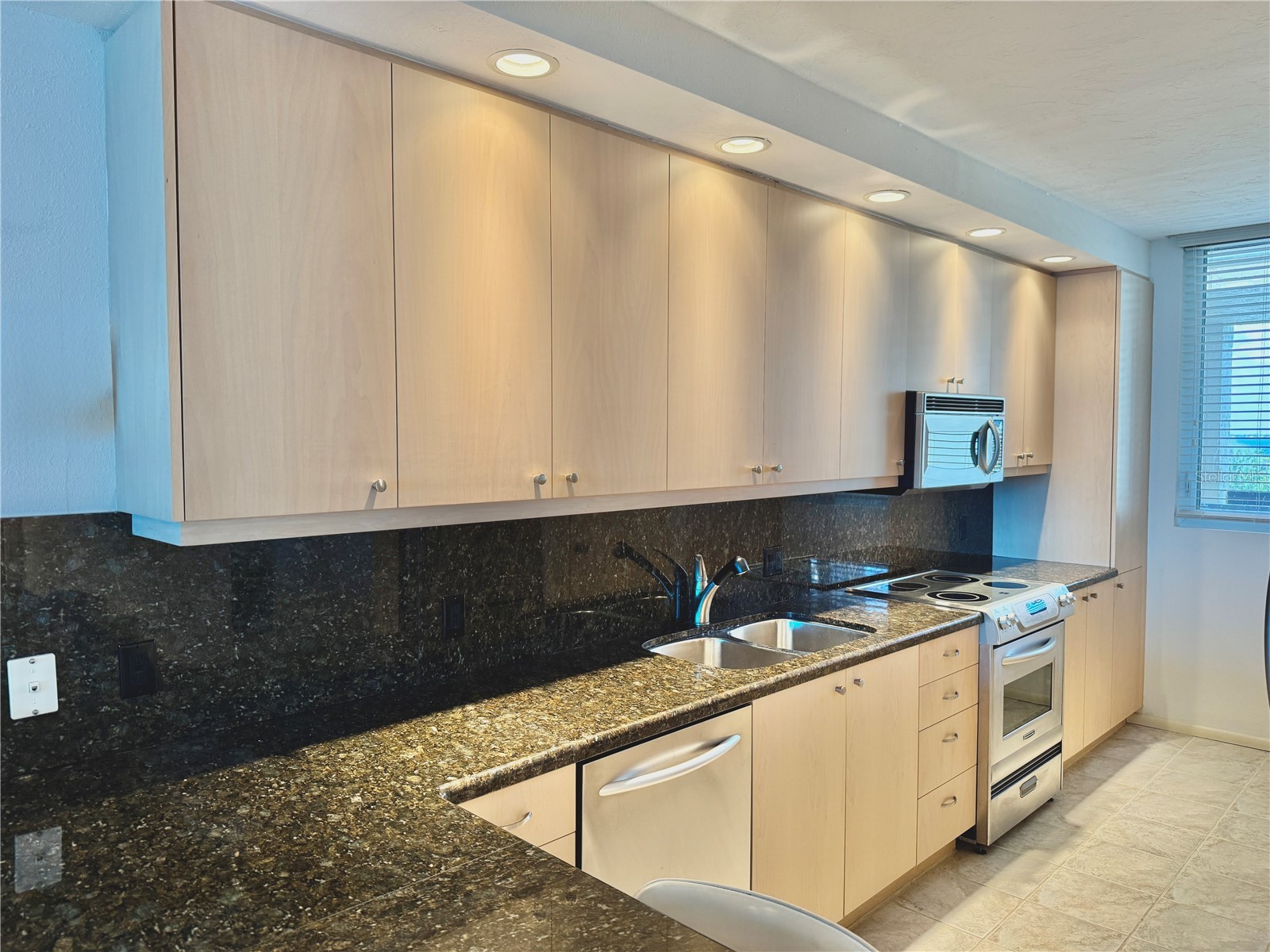 1135 Gulf Of Mexico Drive #505 Longboat Key FL 34228 A4694362 image4
