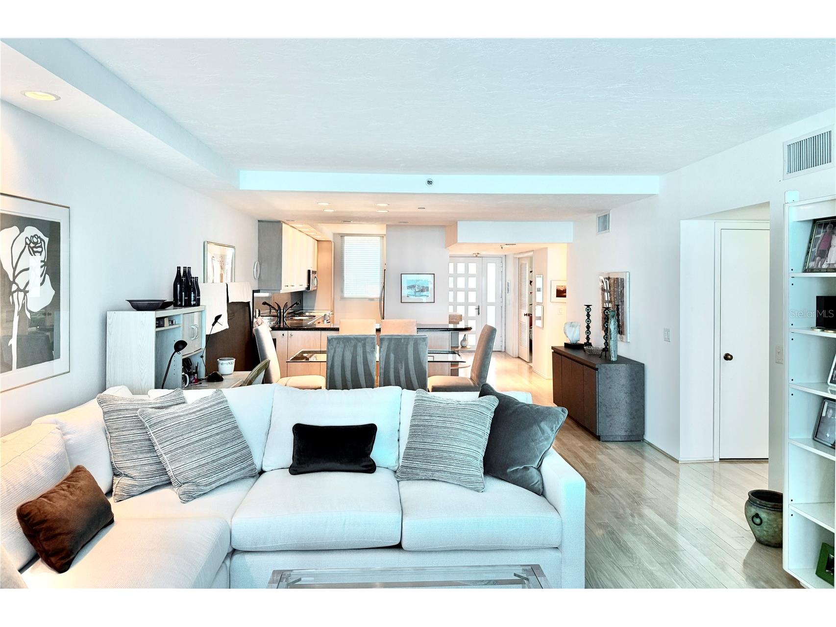1135 Gulf Of Mexico Drive #505 Longboat Key FL 34228 A4694362 image6