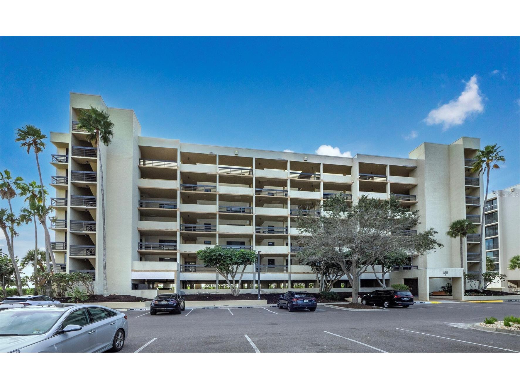 1135 Gulf Of Mexico Drive #605 Longboat Key FL 34228 - GULF OF MEXICO A4677082 image1