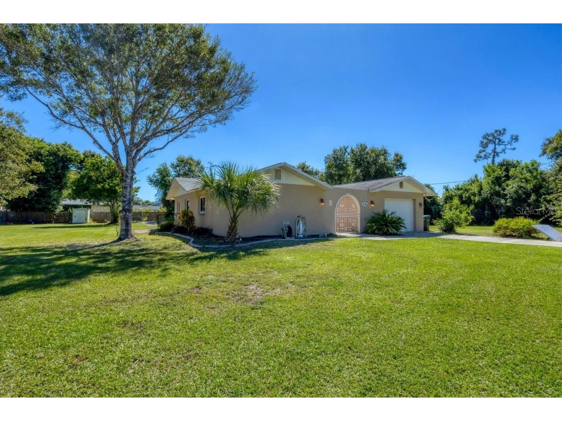 1135 Range Road Englewood FL 34224 D6143941 image10