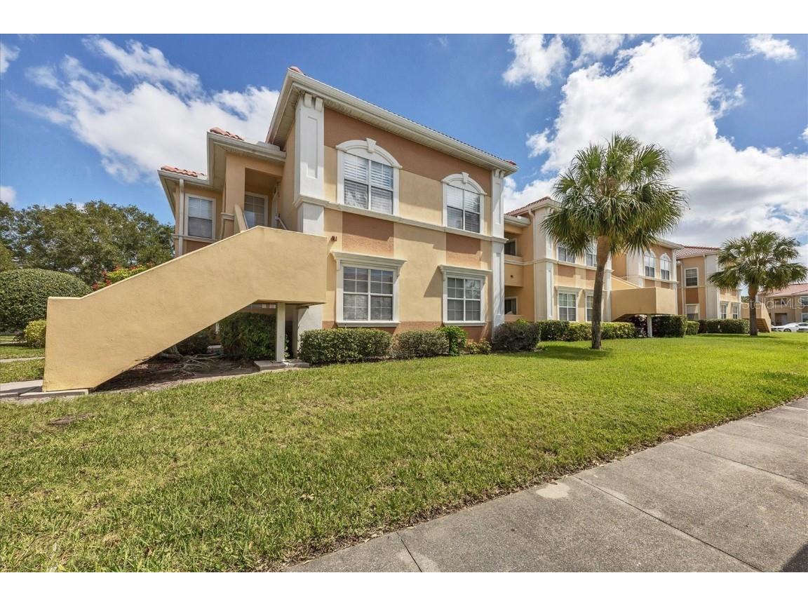 1135 Villagio Circle #205 Sarasota FL 34237 A4585284 image1