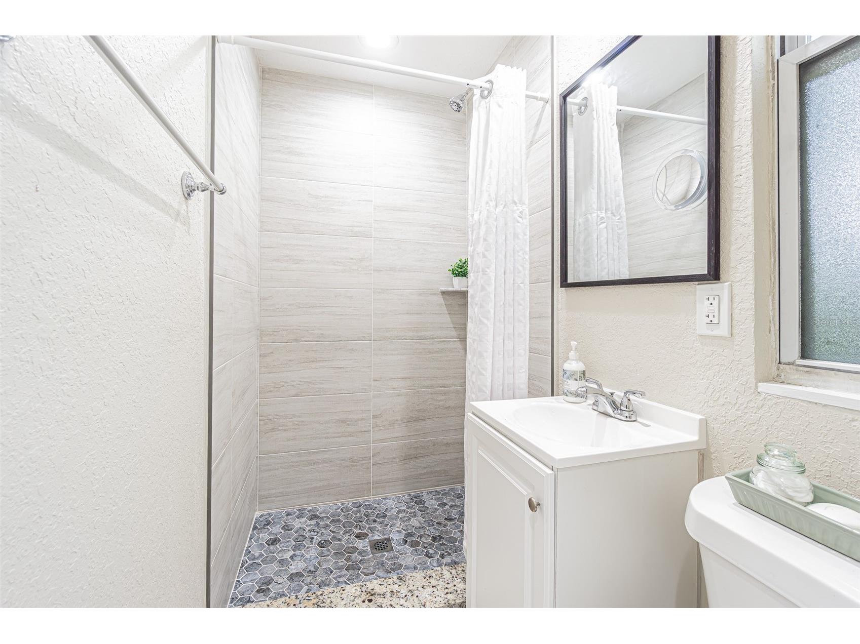 11350 Memorial Highway Tampa FL 33635 TB8523056 image14