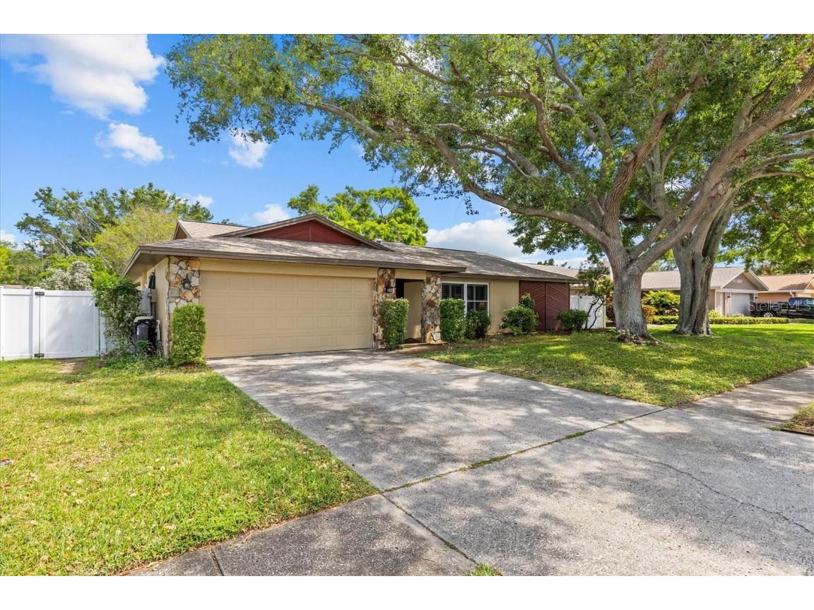 11353 Tradewinds Boulevard Largo FL 33773 - SEMINOLE BYPASS CANAL TB8369671 image1