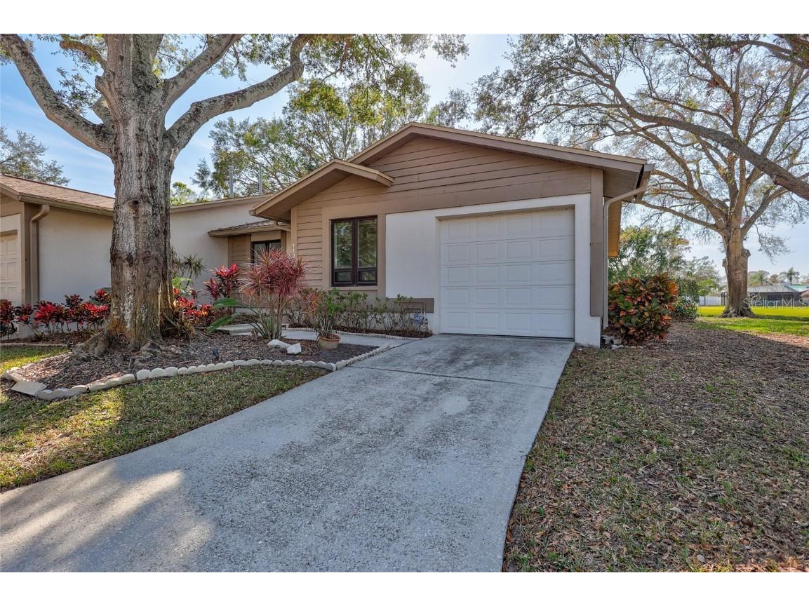 11356 94th Street Largo FL 33773 - LAKE SEMINOLE CANAL TB8346852 image1
