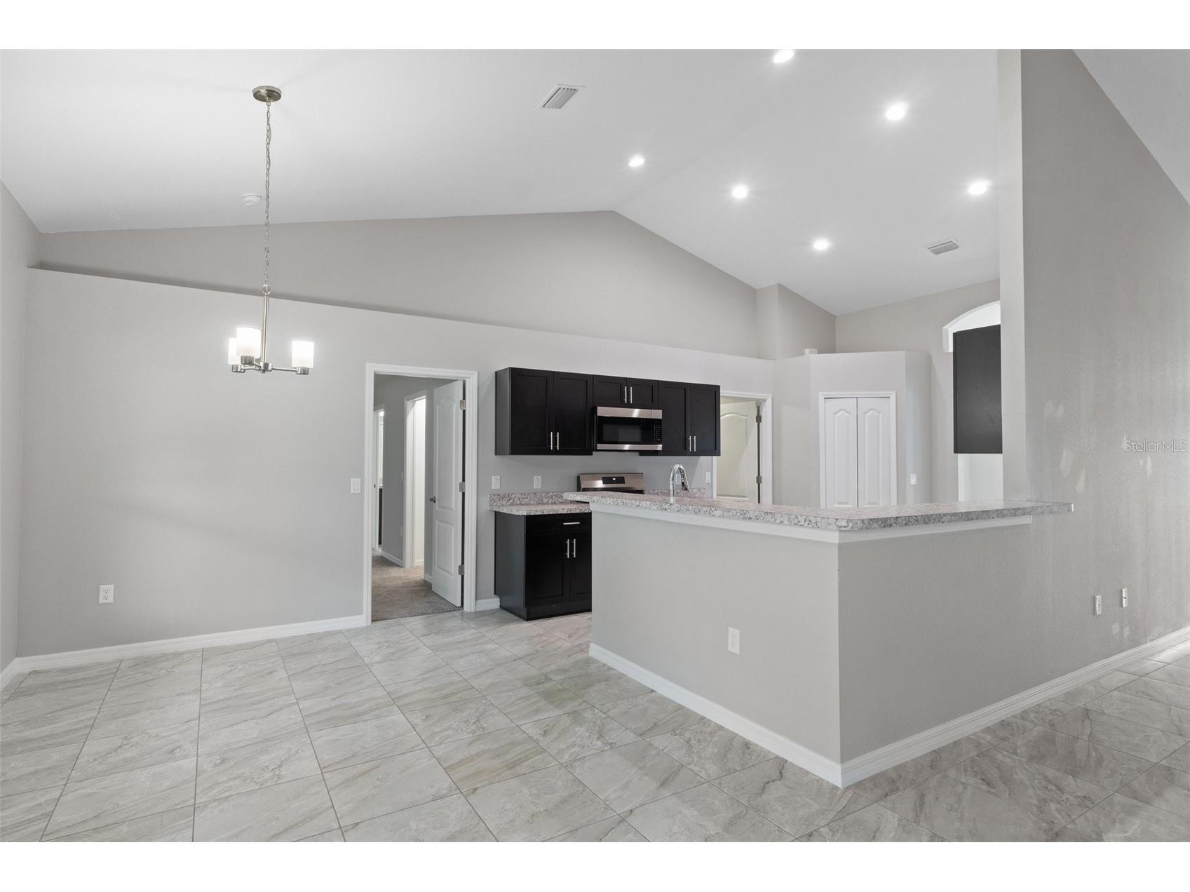 11357 Latchwood Avenue Weeki Wachee FL 34614 W7884017 image9