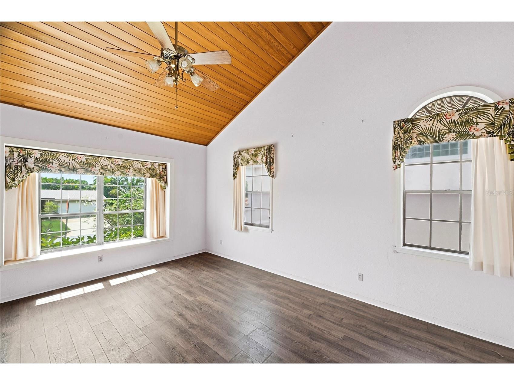 1136 3rd Avenue S Tierra Verde FL 33715 TB8523832 image9