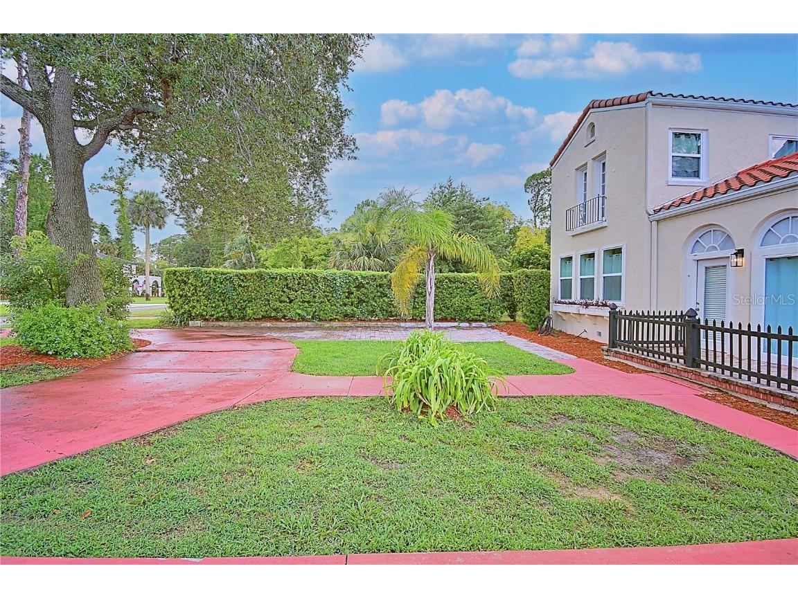 1136 Australia Avenue Daytona Beach FL 32114 V4945965 image2