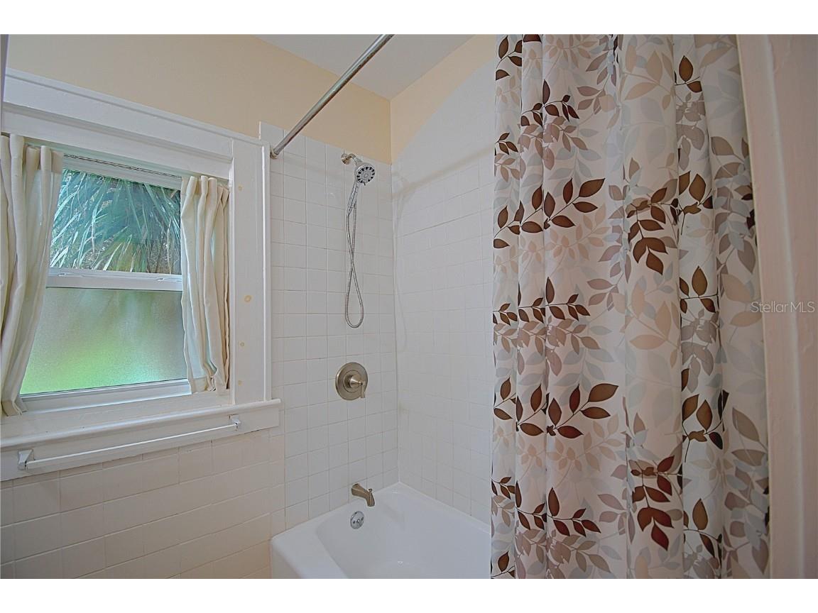 1136 Australia Avenue Daytona Beach FL 32114 V4945965 image27