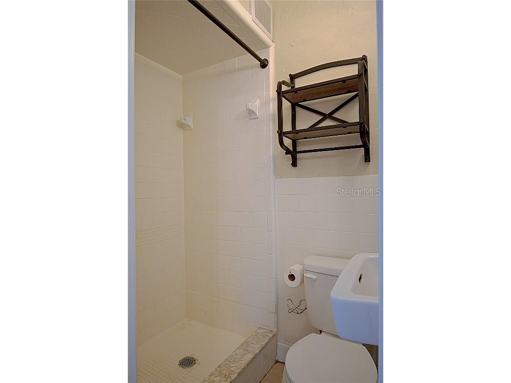 1136 Australia Avenue Daytona Beach FL 32114 V4945965 image37