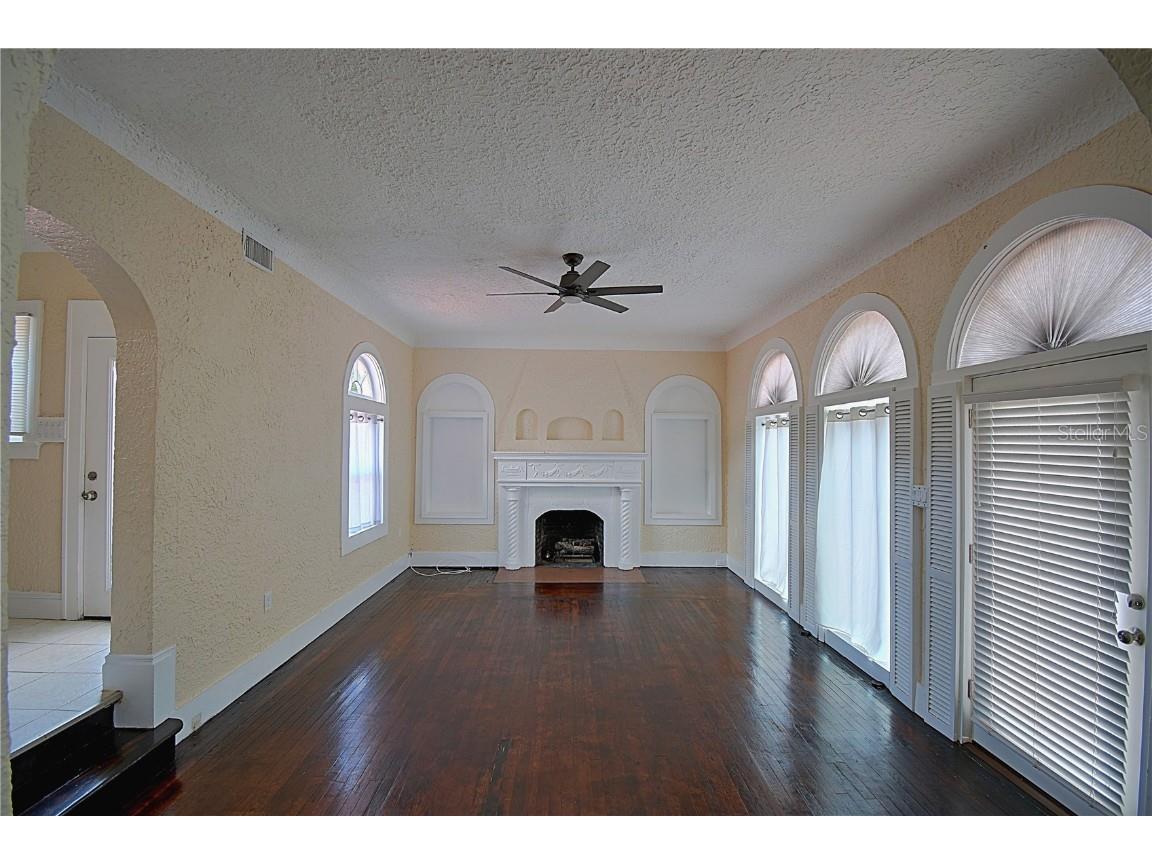 1136 Australia Avenue Daytona Beach FL 32114 V4945965 image5