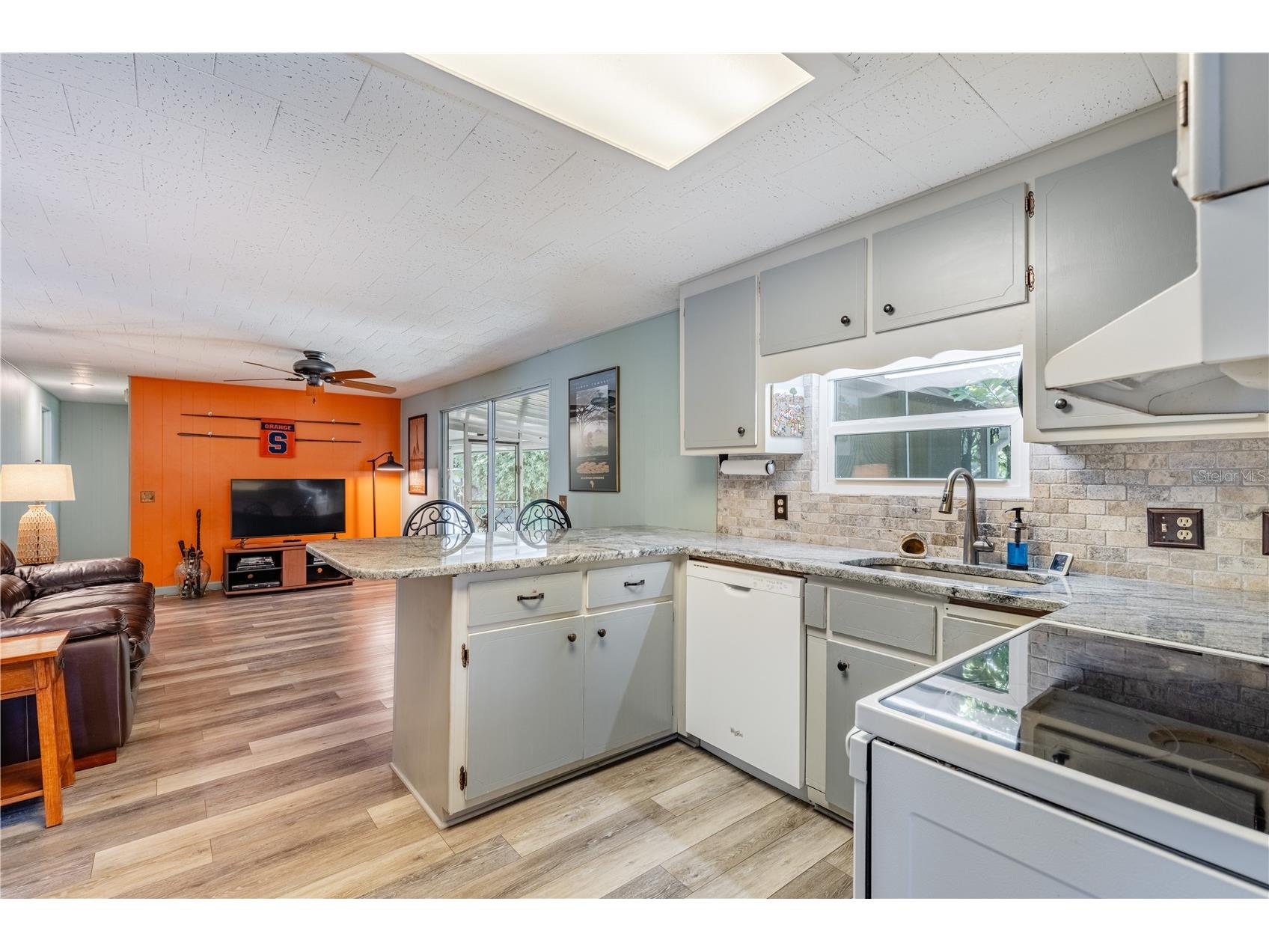 1136 Rue De Dore Tavares FL 32778 - DORA CANAL TO LAKE EUSTIS G5114447 image13