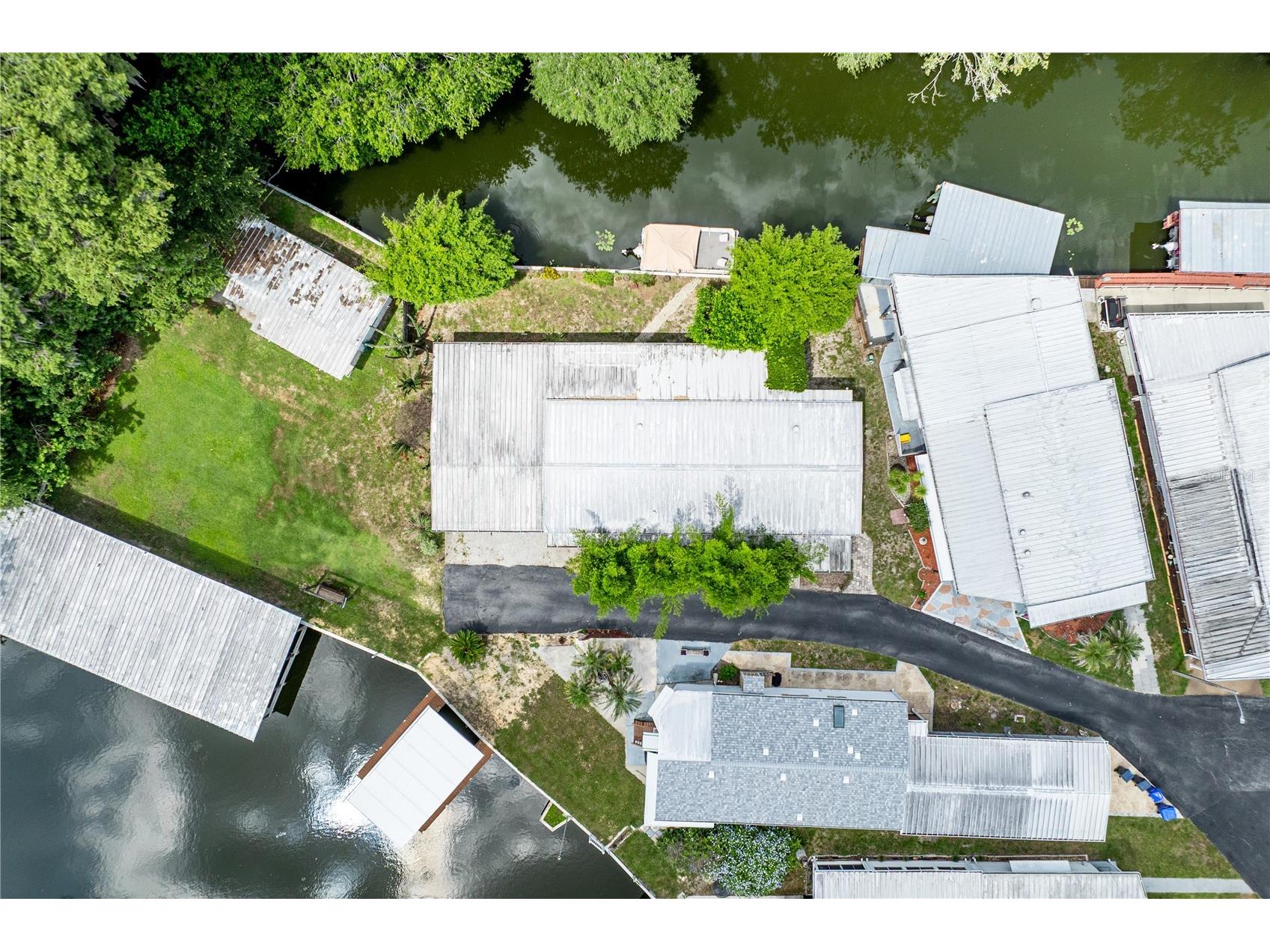 1136 Rue De Dore Tavares FL 32778 - DORA CANAL TO LAKE EUSTIS G5114447 image2