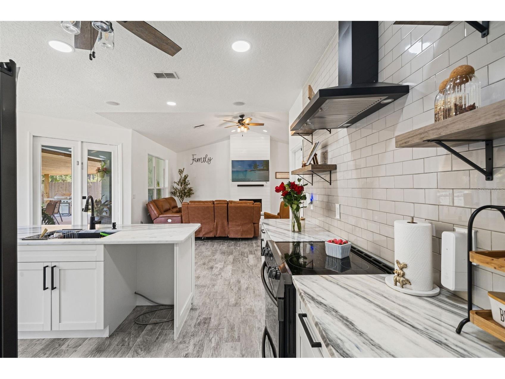 11360 Lark Sparrow Rd Weeki Wachee FL 34614 TB8509438 image15