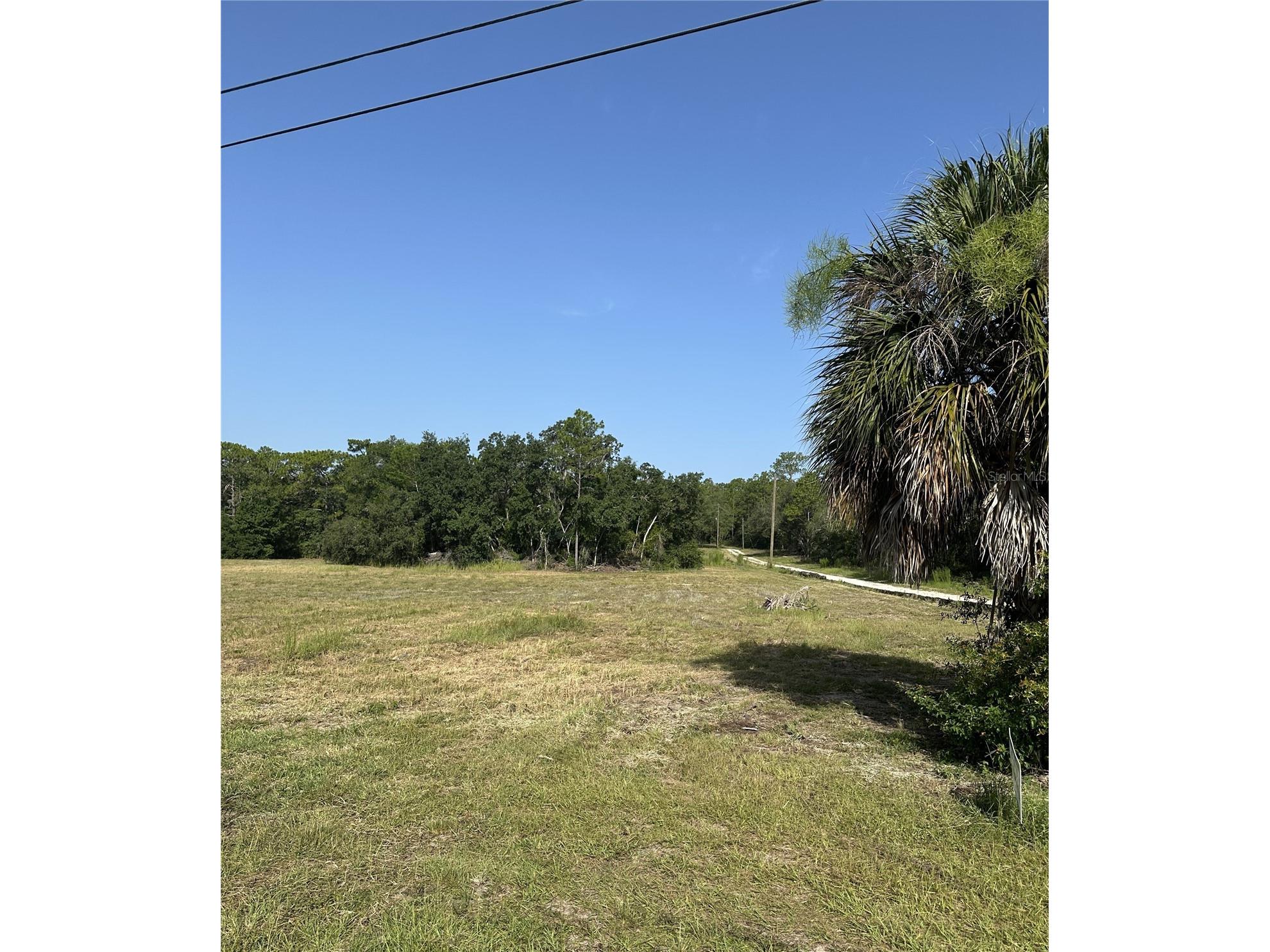 11360 S Florida Avenue Floral City FL 34436 TB8527478 image1