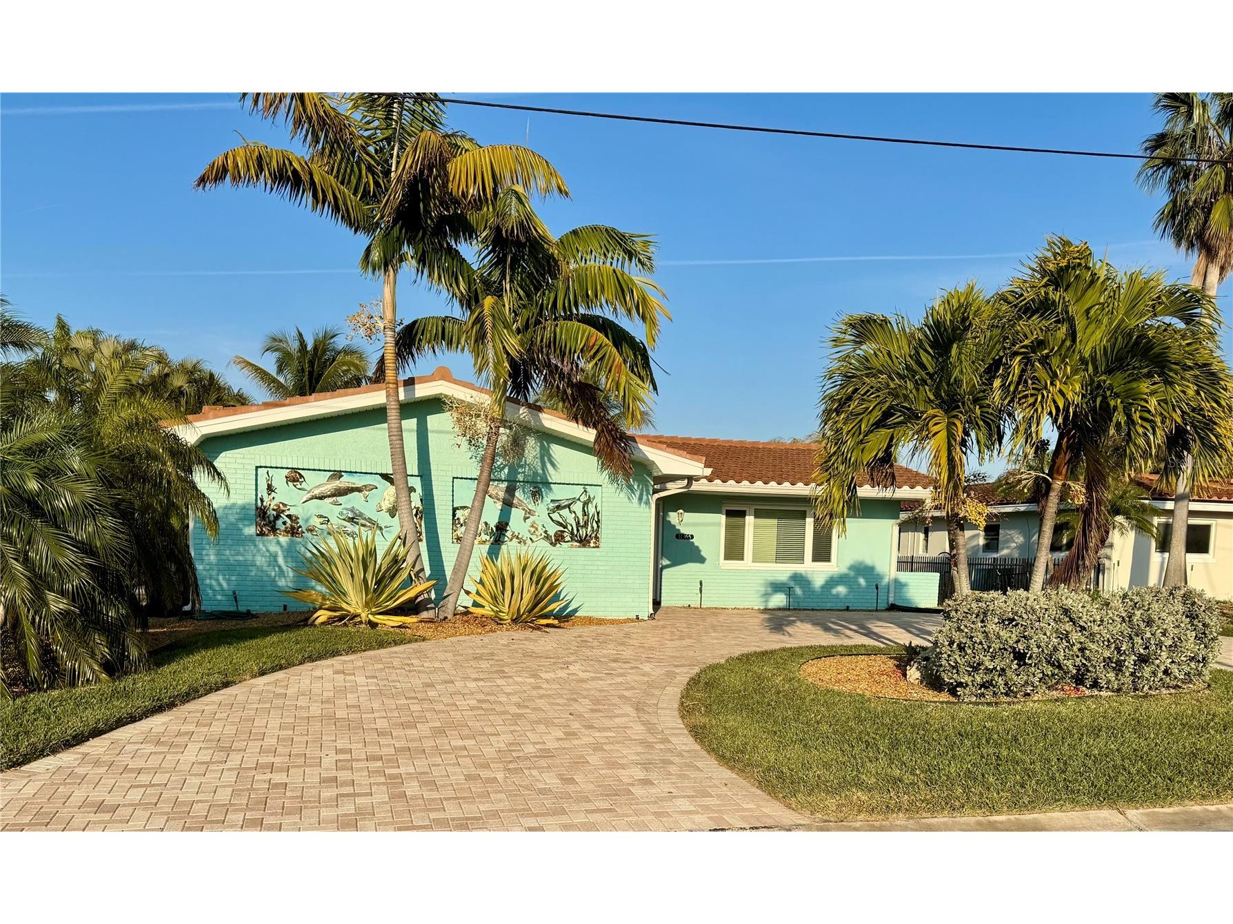 11365 7th Street E Treasure Island FL 33706 - BOCA CIEGA BAY TB8476574 image1