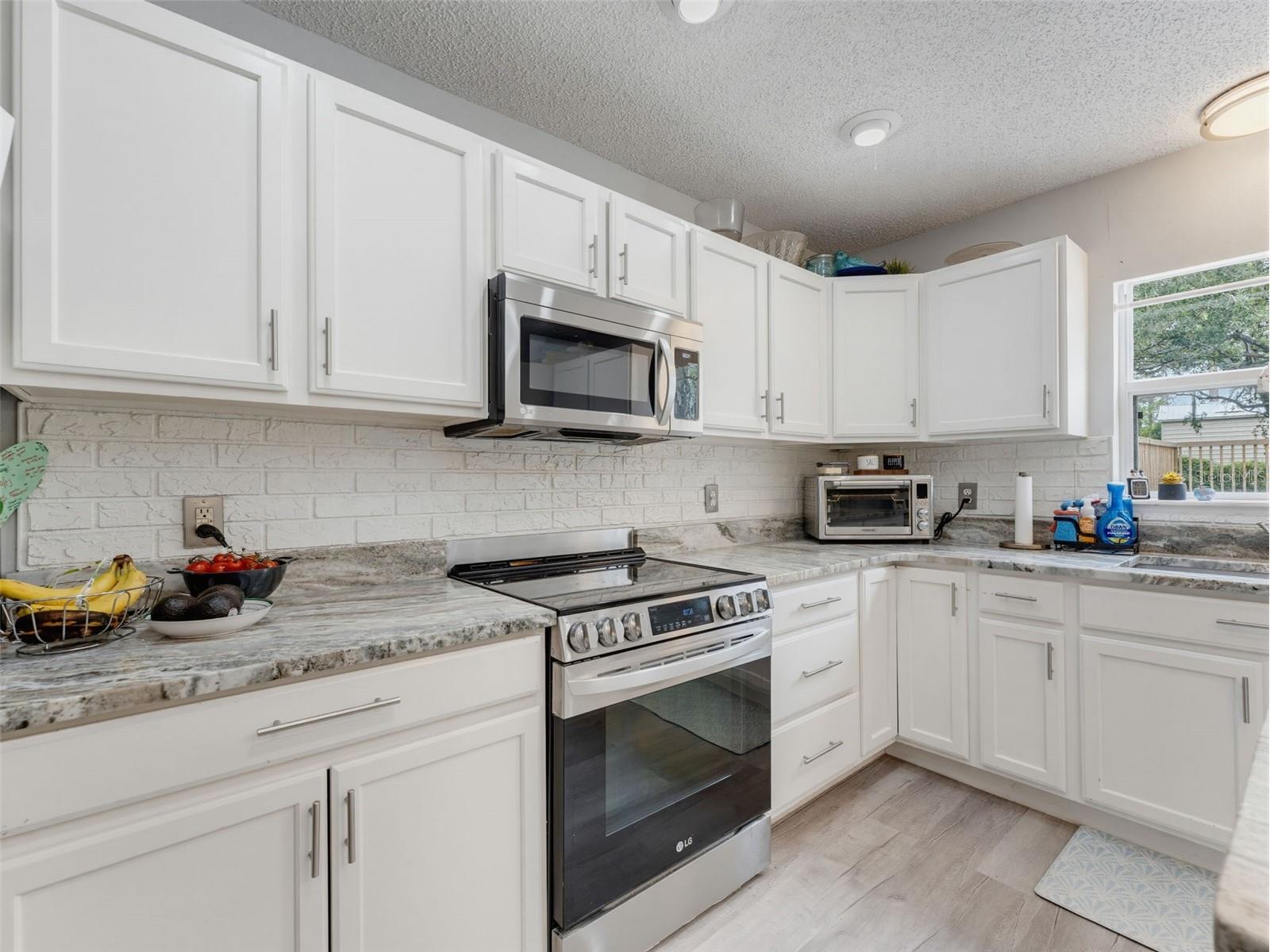 11365 Horned Owl Road Weeki Wachee FL 34614 W7887703 image14