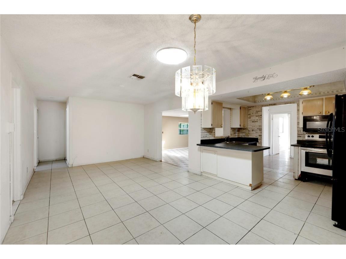 1137 54th Avenue S Saint Petersburg FL 33705 TB8357569 image11