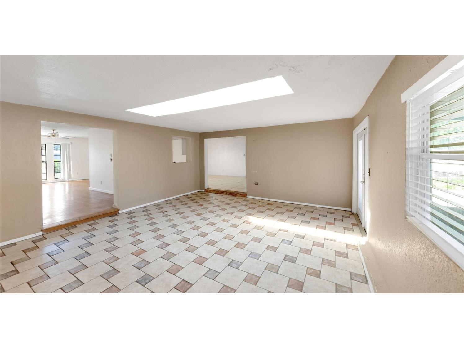 1137 54th Avenue S Saint Petersburg FL 33705 TB8357569 image13