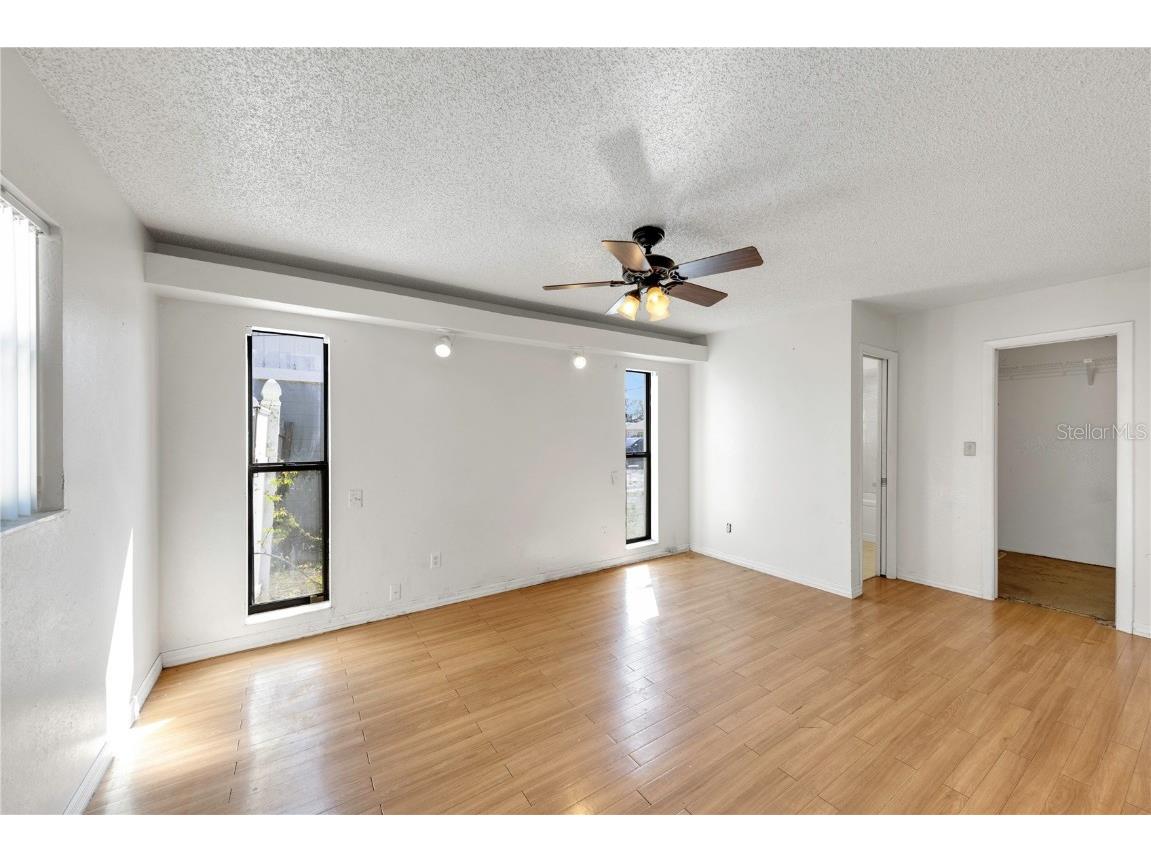 1137 54th Avenue S Saint Petersburg FL 33705 TB8357569 image14