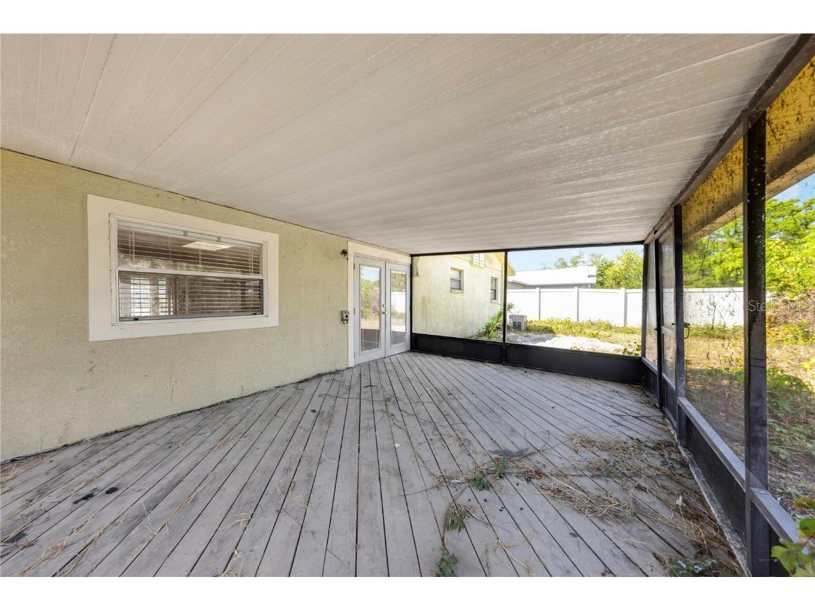 1137 54th Avenue S Saint Petersburg FL 33705 TB8357569 image24