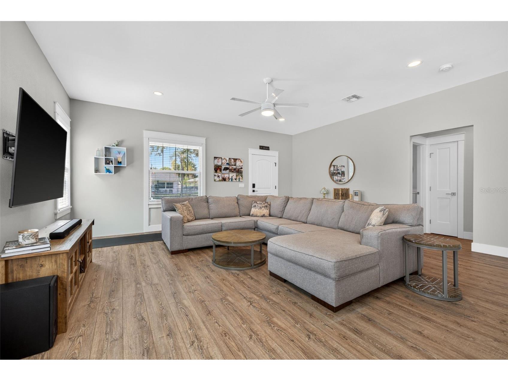 1137 55th Avenue N Saint Petersburg FL 33703 TB8499069 image5