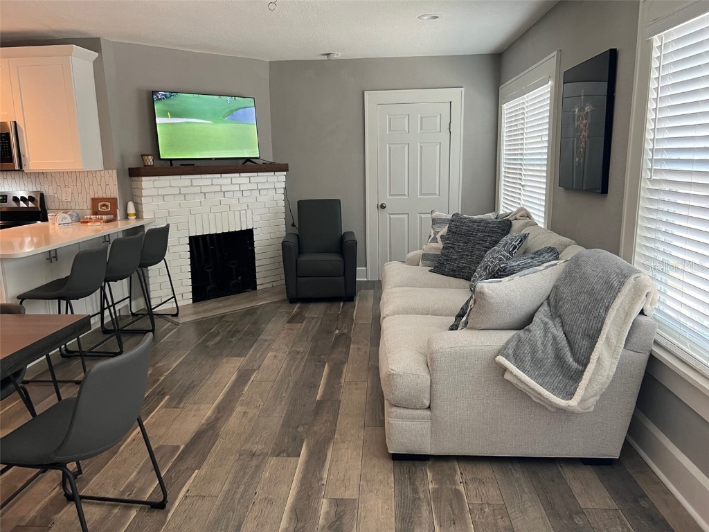 1137 Highland Street S Saint Petersburg FL 33701 TB8419127 image3