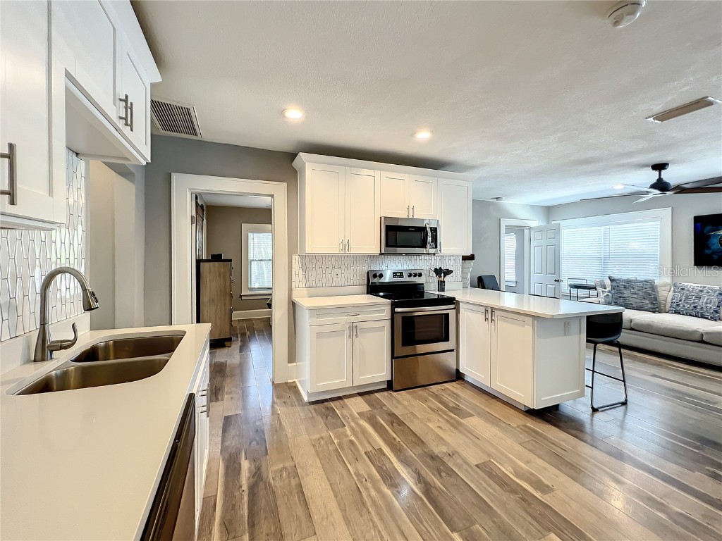 1137 Highland Street S Saint Petersburg FL 33701 TB8419127 image7