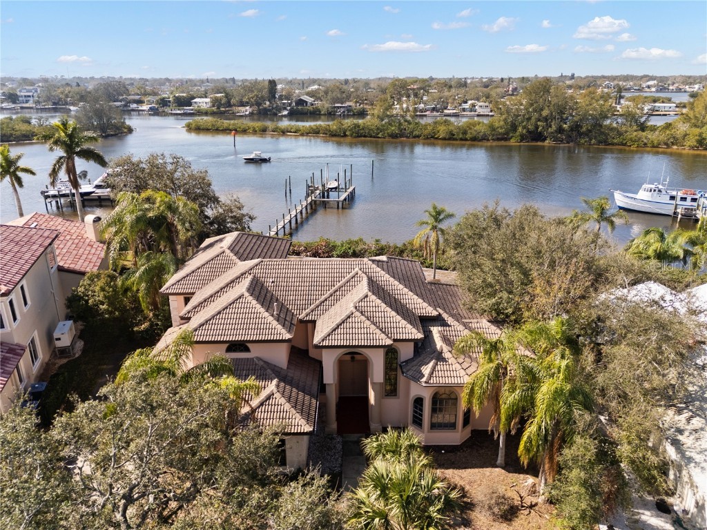 1137 Marina Drive Tarpon Springs FL 34689 W7872093 image1