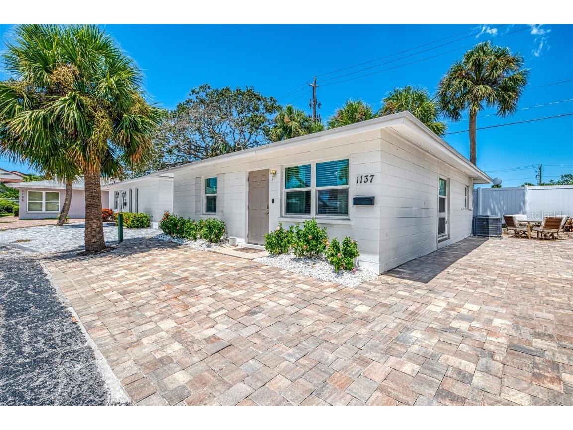 1137 N Moonmist Court #L-7 Sarasota FL 34242 - SARASOTA BAY A4664078 image1