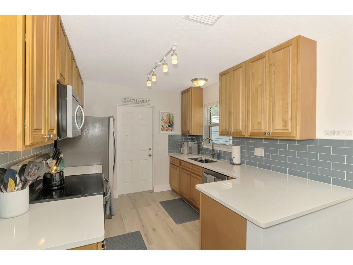 1137 N Moonmist Court #L-7 Sarasota FL 34242 - SARASOTA BAY A4664078 image10