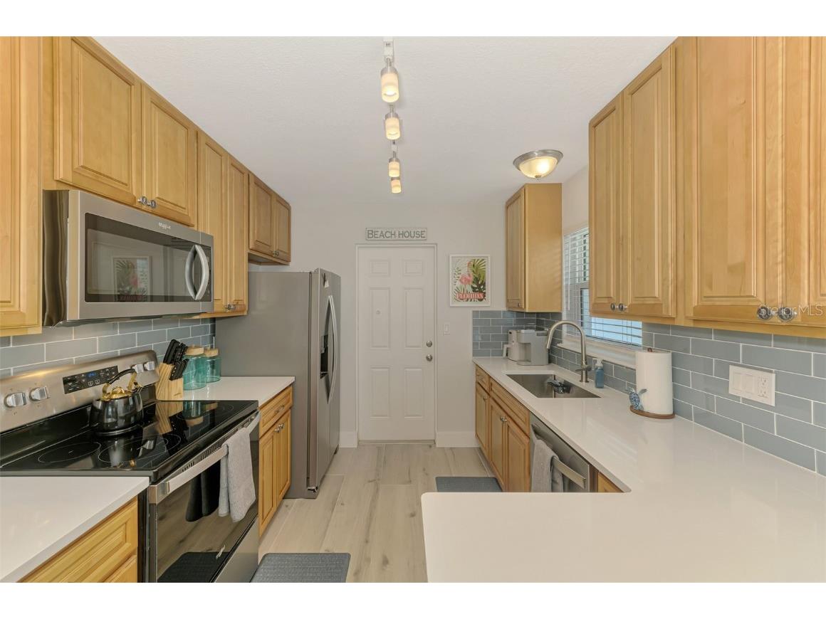 1137 N Moonmist Court #L-7 Sarasota FL 34242 - SARASOTA BAY A4664078 image12