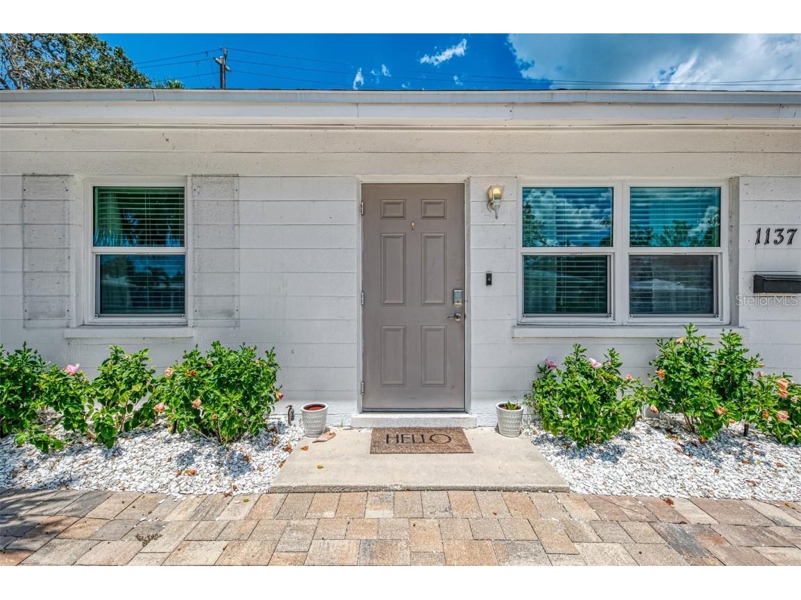 1137 N Moonmist Court #L-7 Sarasota FL 34242 - SARASOTA BAY A4664078 image2