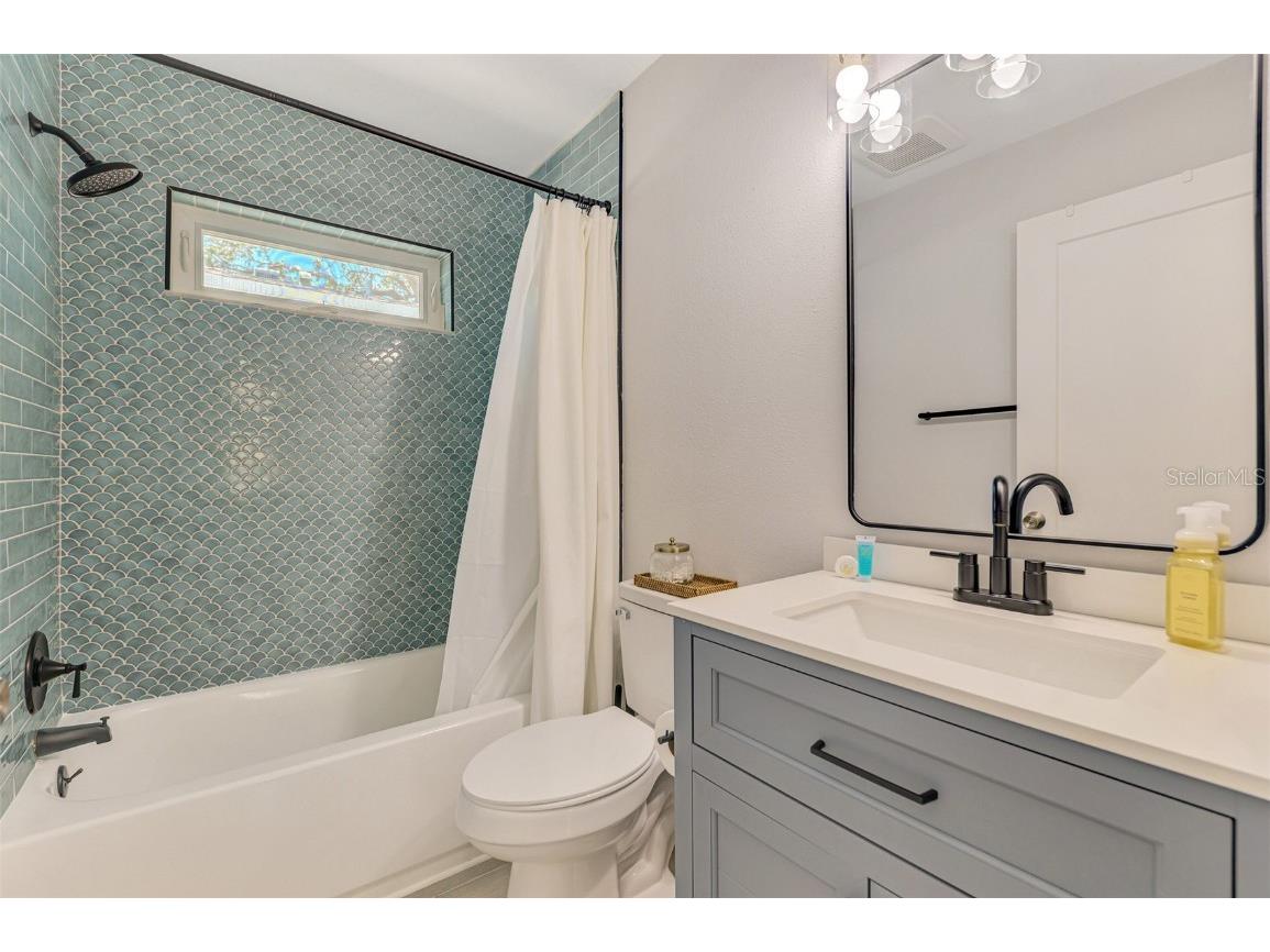 1137 N Moonmist Court #L-7 Sarasota FL 34242 - SARASOTA BAY A4664078 image24