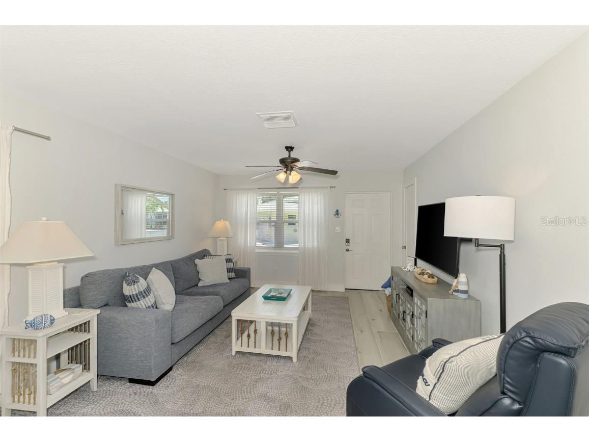 1137 N Moonmist Court #L-7 Sarasota FL 34242 - SARASOTA BAY A4664078 image3