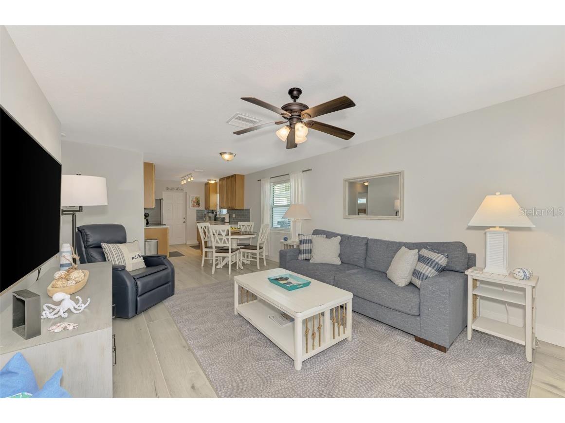 1137 N Moonmist Court #L-7 Sarasota FL 34242 - SARASOTA BAY A4664078 image4