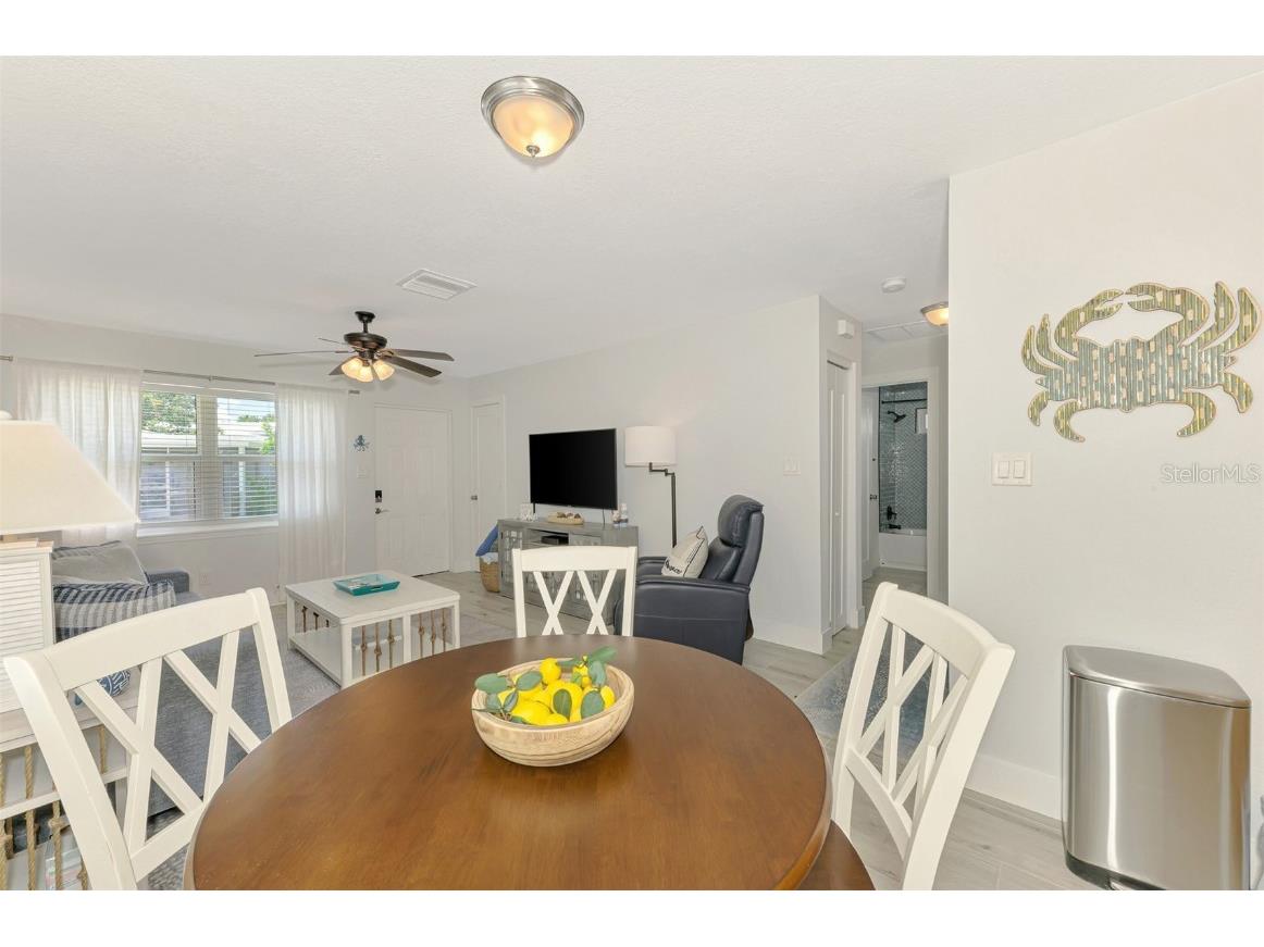 1137 N Moonmist Court #L-7 Sarasota FL 34242 - SARASOTA BAY A4664078 image8