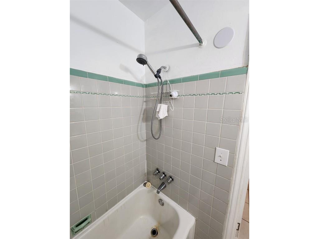 1137 NE 9th Street Ocala FL 34470 OM705881 image11