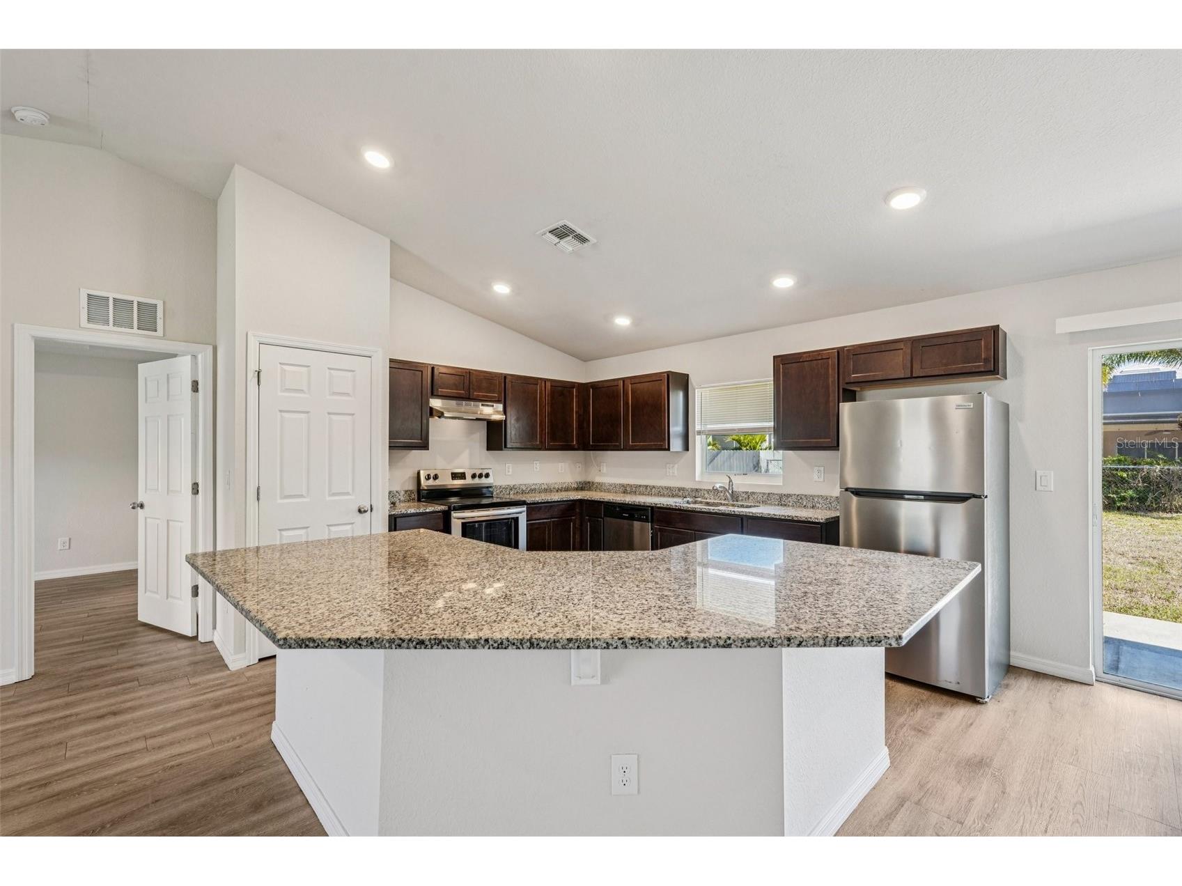 1137 NW 20th Avenue Cape Coral FL 33993 OM717341 image5