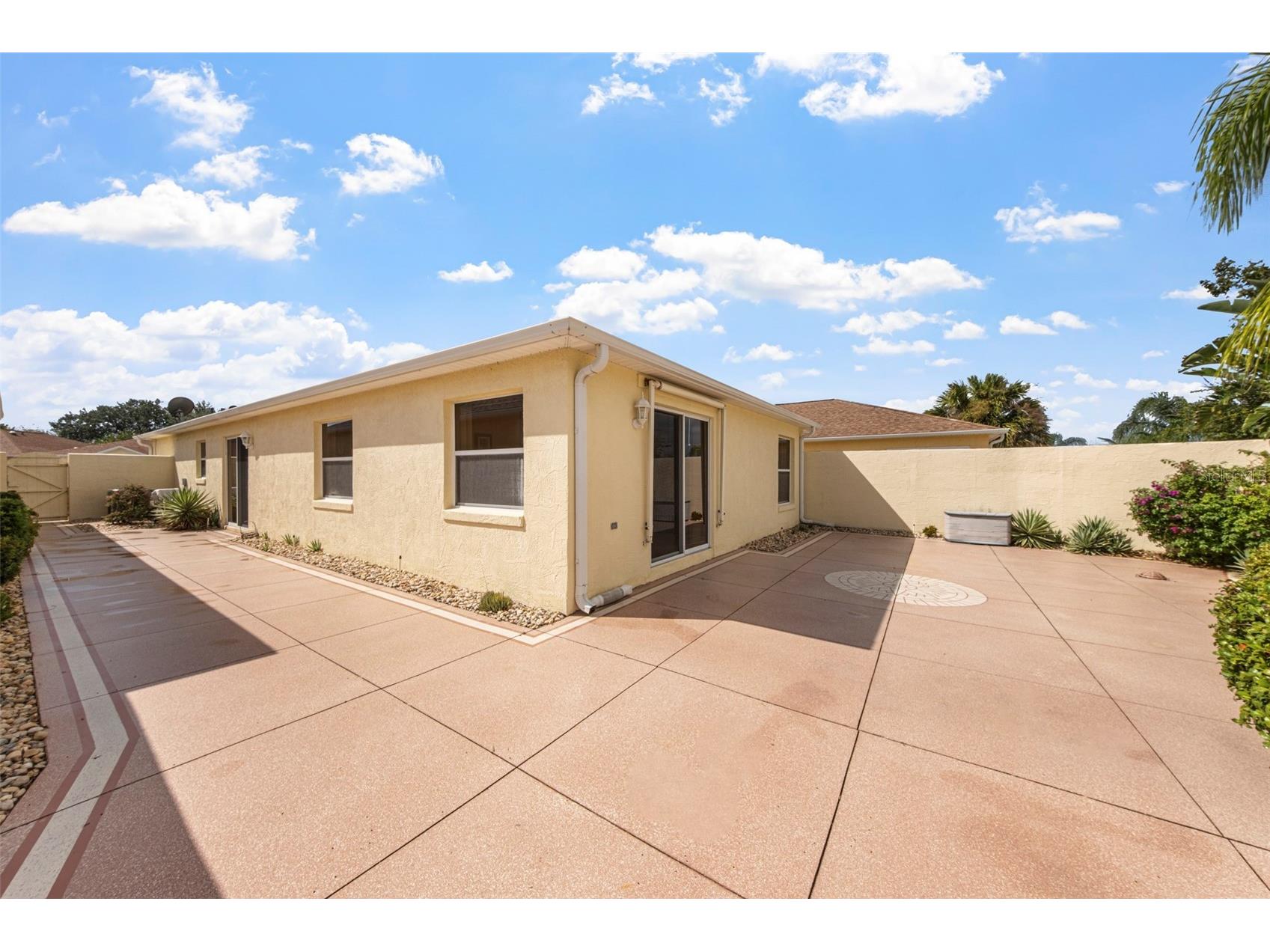 1137 Santa Cruz Drive The Villages FL 32162 OM719628 image24