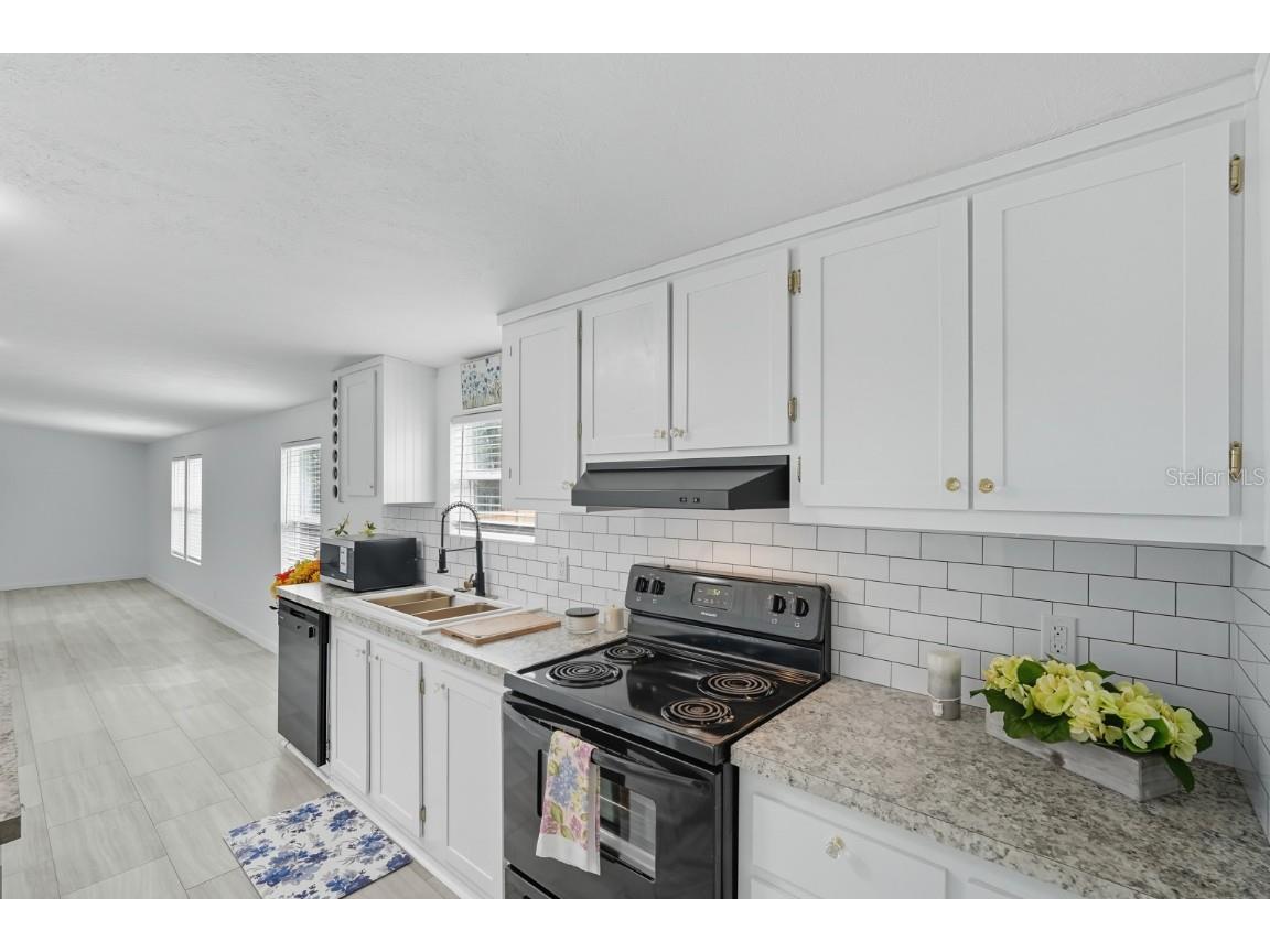 1137 Yaupon Street Daytona Beach FL 32117 V4945245 image15