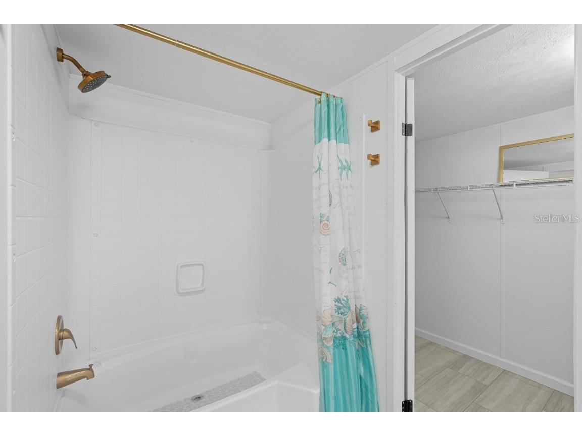 1137 Yaupon Street Daytona Beach FL 32117 V4945245 image25