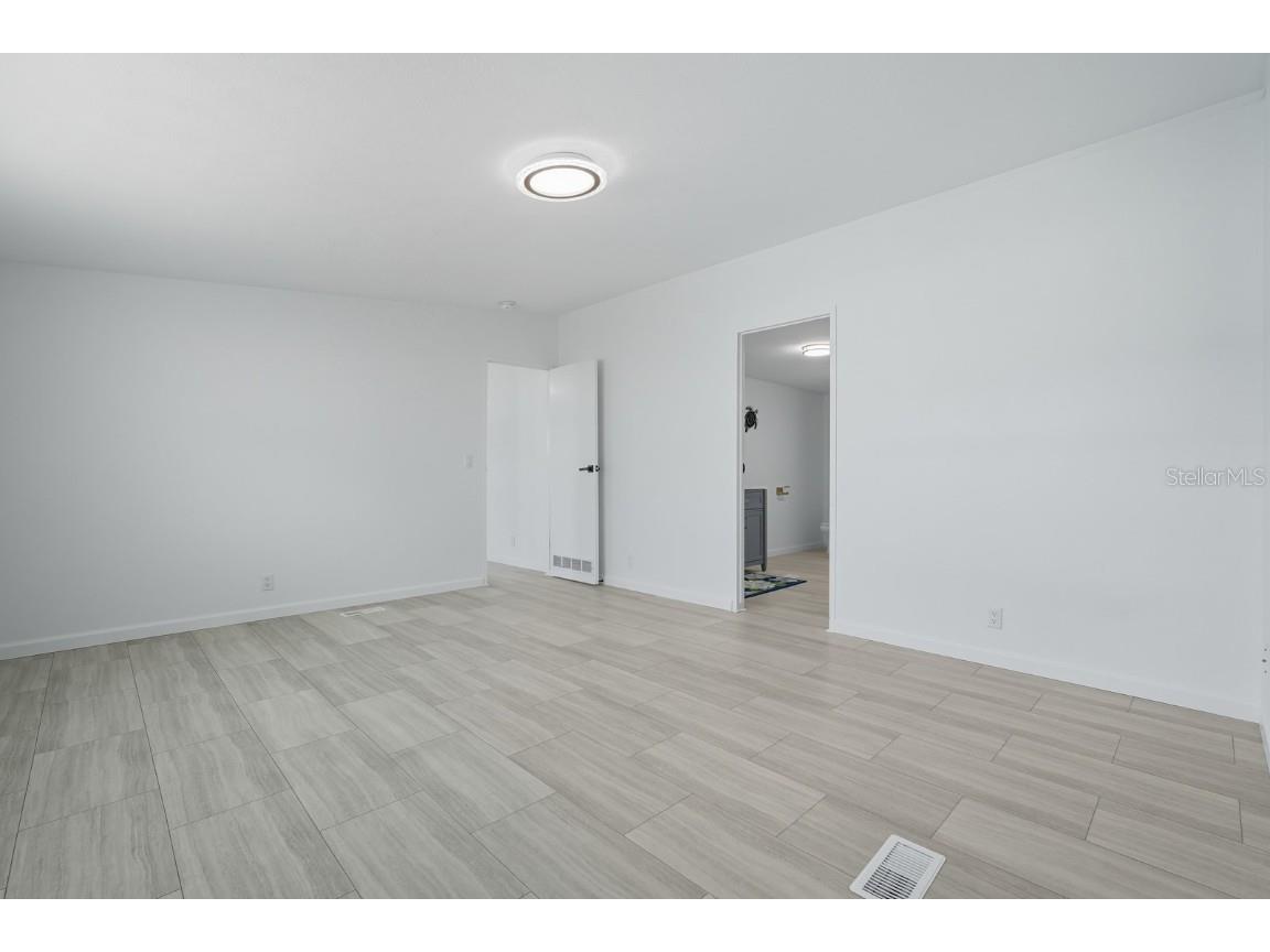 1137 Yaupon Street Daytona Beach FL 32117 V4945245 image28