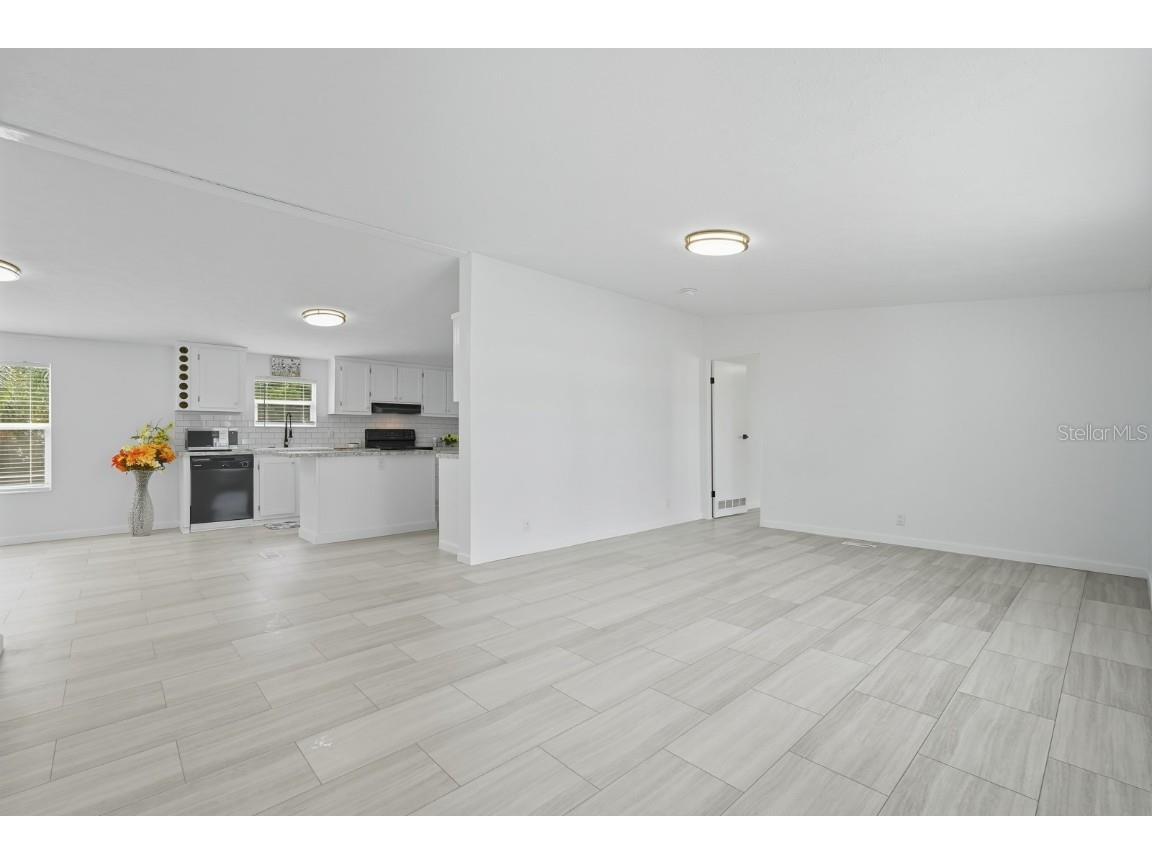 1137 Yaupon Street Daytona Beach FL 32117 V4945245 image6