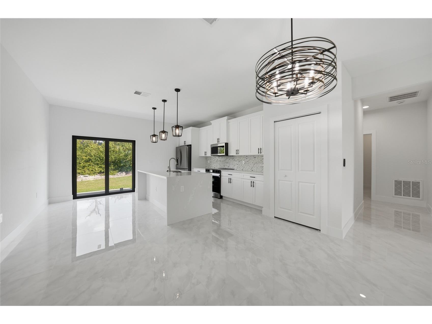 11370 Gulfstream Boulevard Port Charlotte FL 33981 C7524137 image10
