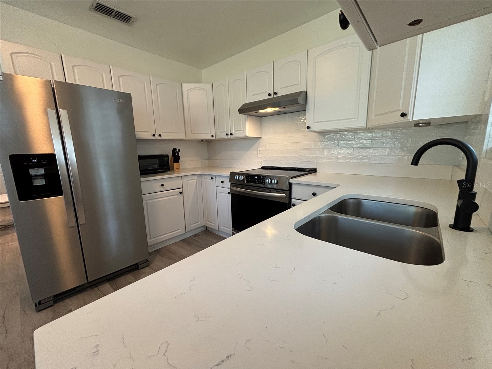 1138 51st Avenue N Saint Petersburg FL 33703 TB8529465 image4